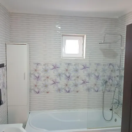 Semesterbostad Casa Kariana Năvodari
